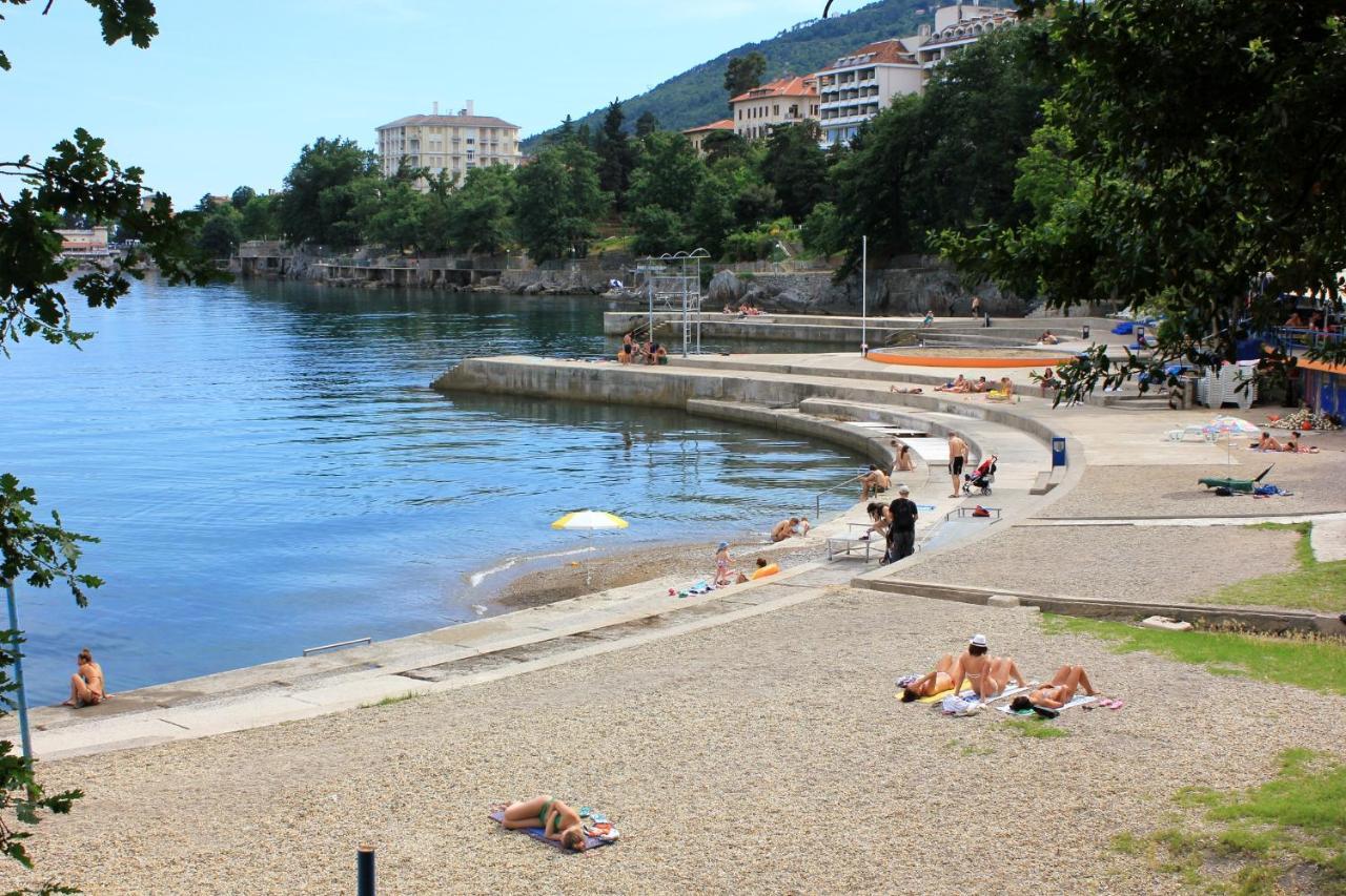 Apartments With A Parking Space Lovran, Opatija - 7713 Exteriör bild